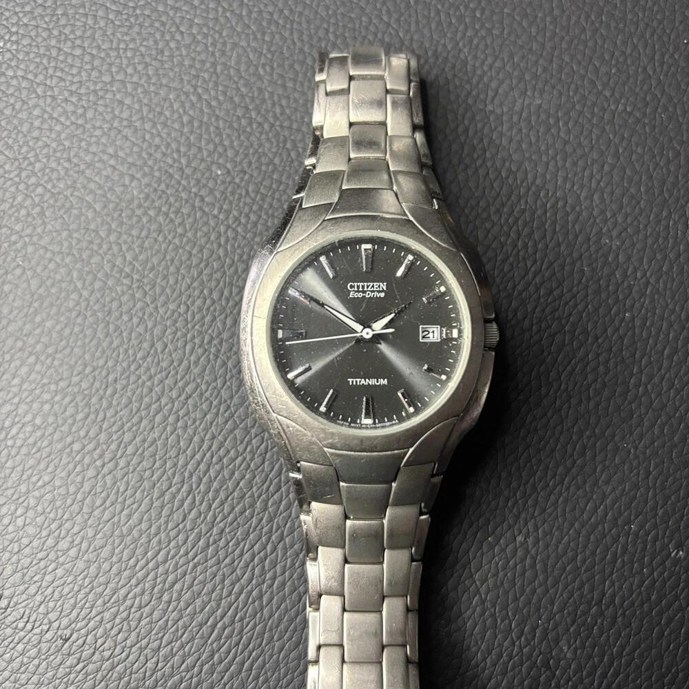 Vintage Citizen Eco Drive Thin Titanium Case Big Wrist 9 Inch Bracelet - Picture 8 of 9